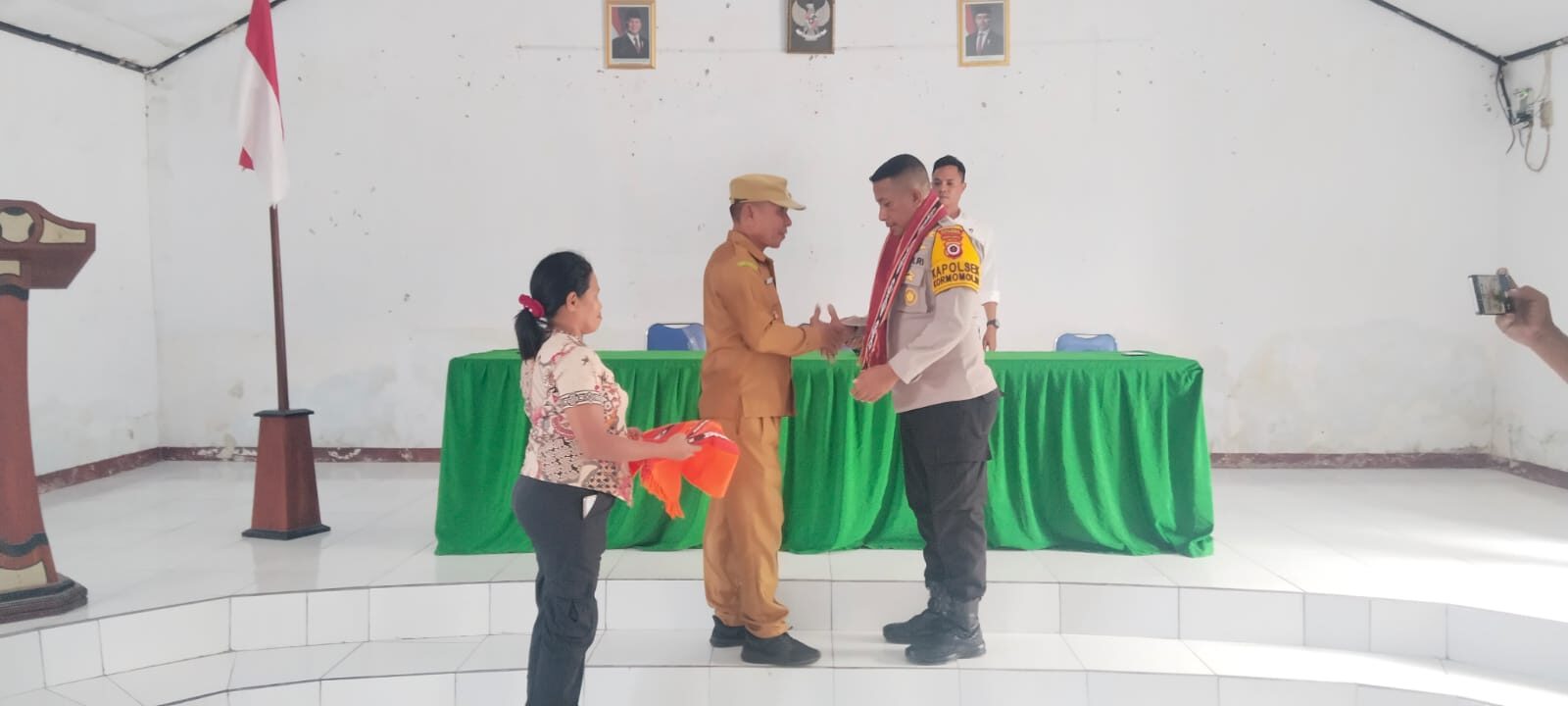 Kunjungan Perdana Kapolsek Kecamatan Kormomolin di Desa Alusi Krawain